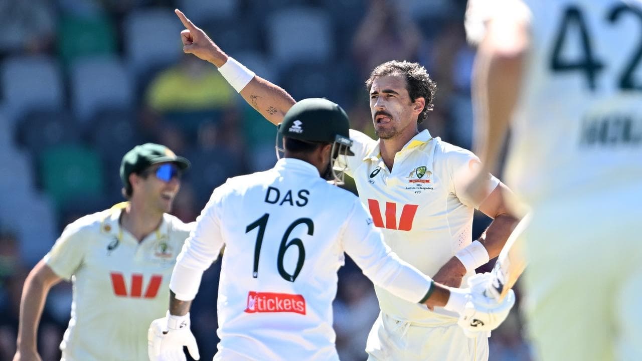 Starc leads Australia to crushing Test victory