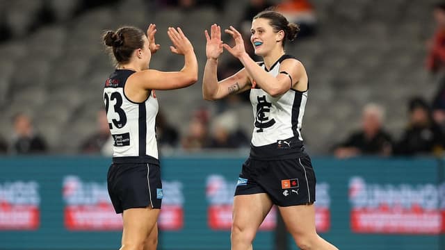 Blues injury replacement stars, Hawks surge to victory