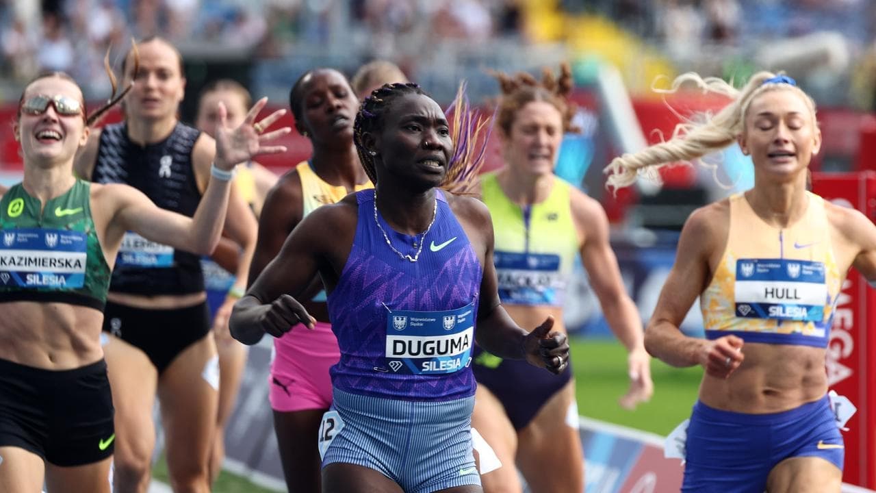 Aussie Glasgow aces kick on with runs to Diamond podium