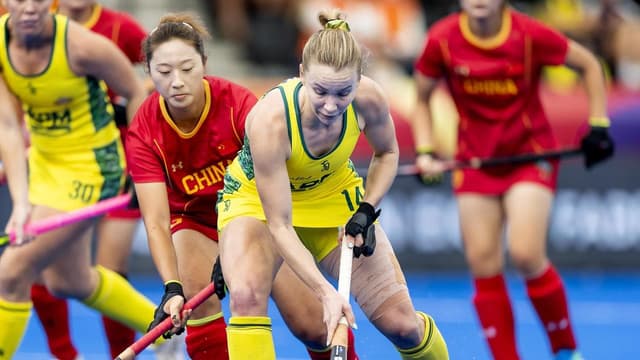 Hockeyroos secure spot in World Cup semi-finals