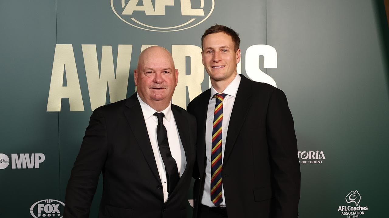 Crows skipper lauded for season after family tragedy