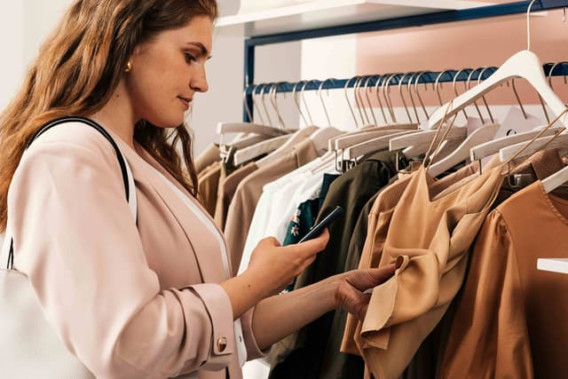 Nearly half of Australians trust AI shopping recommendations more than retail staff