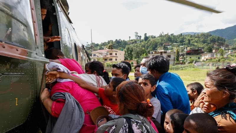 Nepal flood toll rises as lake fears ease for rescuers