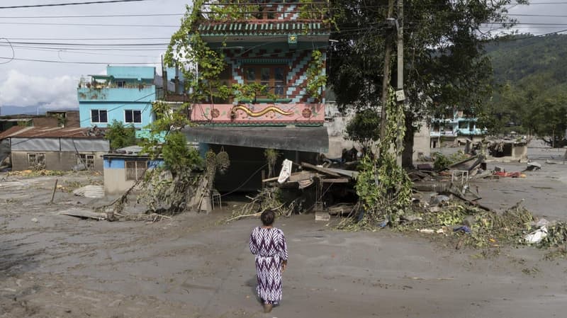 Nepal toll reaches 469 as risk of fresh flooding grows