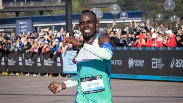 Former javelin hurler smashes Sydney Marathon record