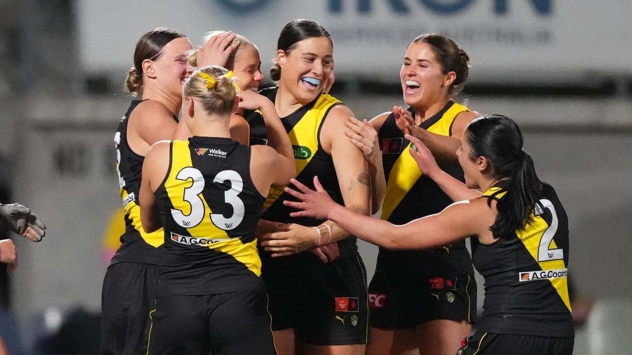 Tigers pip Bombers in AFLW Dreamtime classic