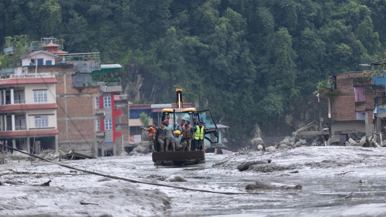 Number of Australians missing in Nepal floods rises