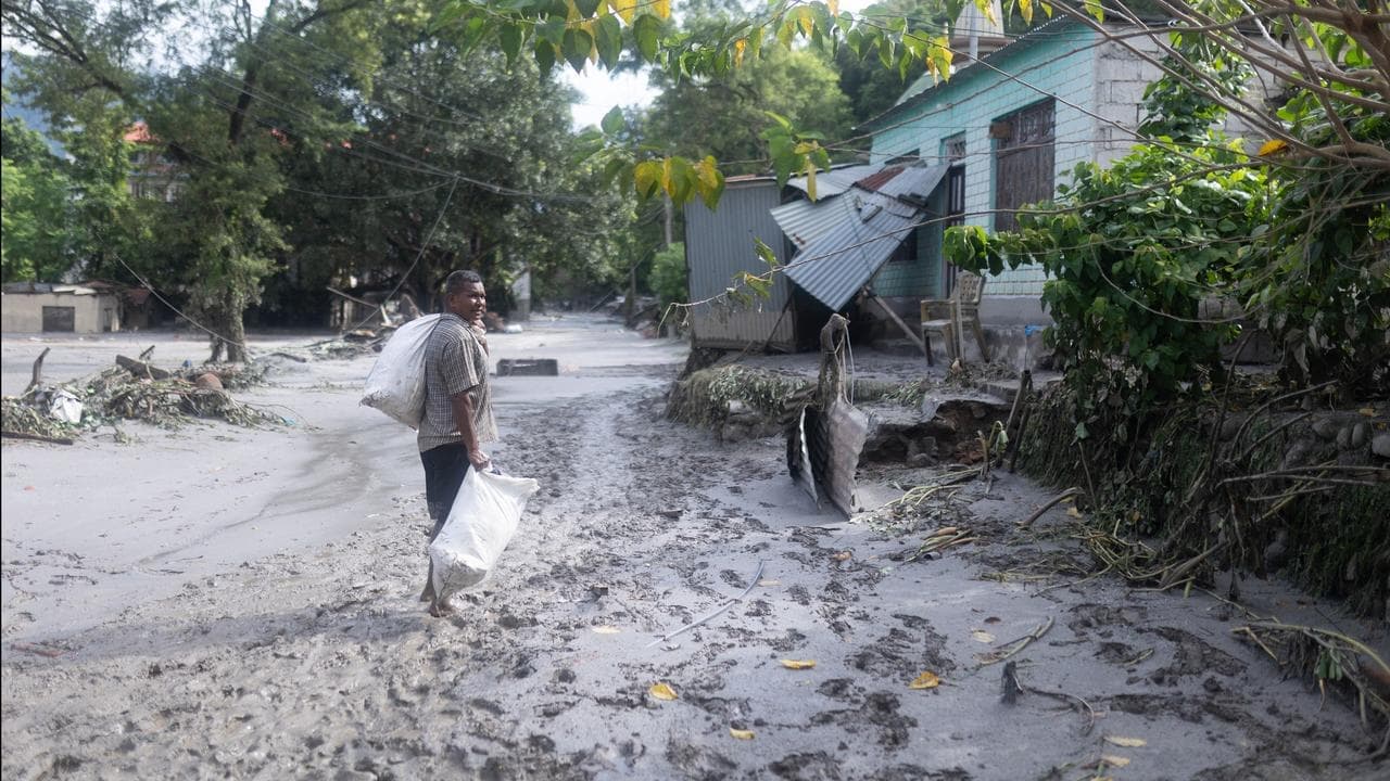 Flood response could take months as death toll climbs