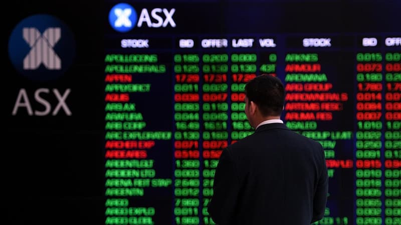 Banks help Aussie shares snap three-day losing streak
