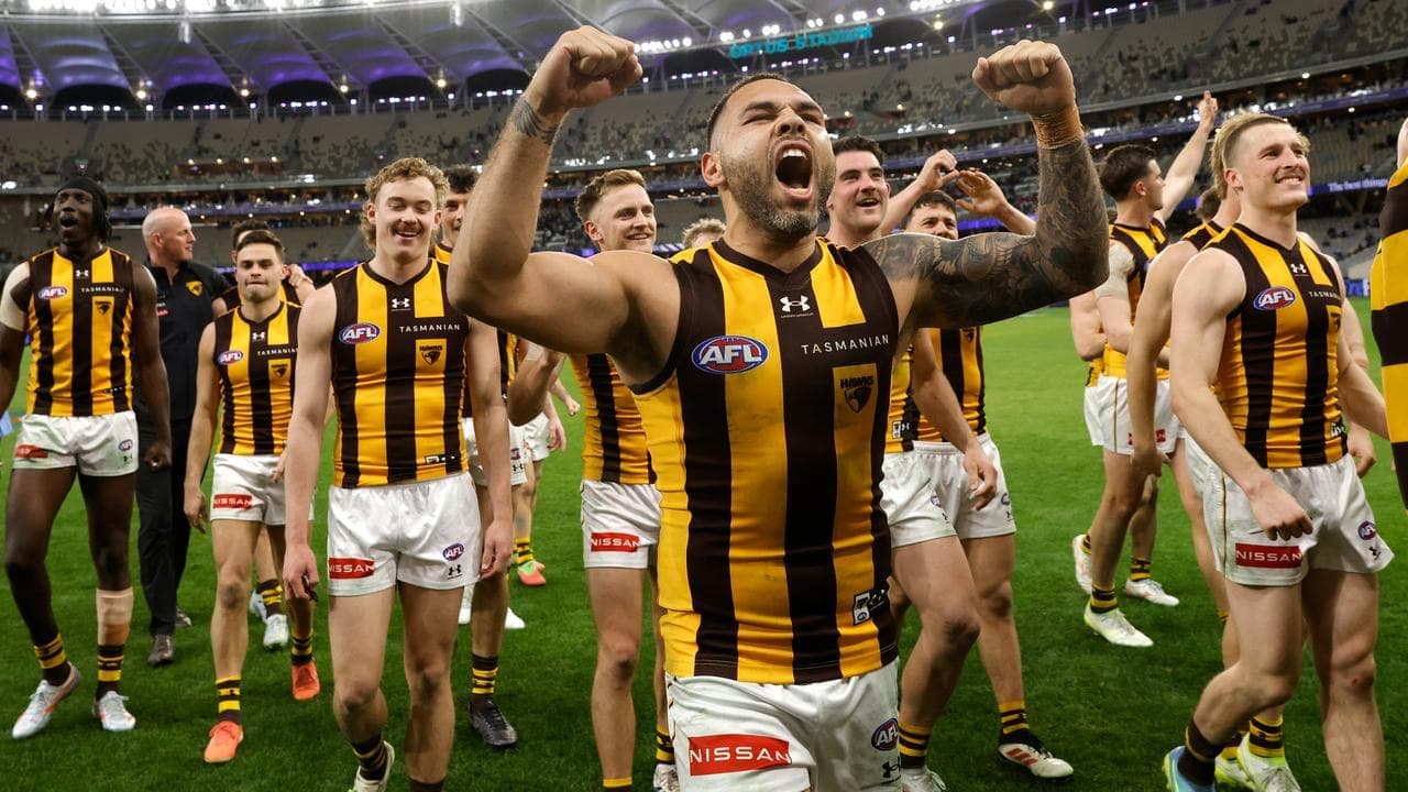 Wizard weaves magic as Hawks hammer shocker Dockers