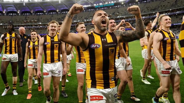 Wizard weaves magic as Hawks hammer shocker Dockers