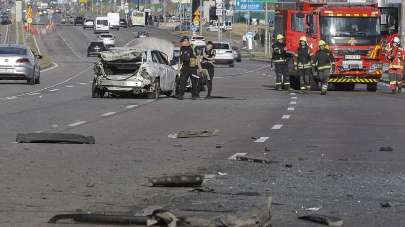 Ukraine expects US negotiators as Russia strikes Kyiv