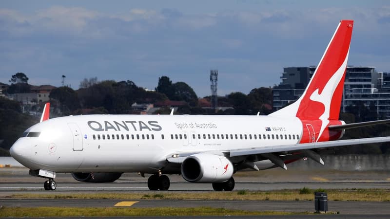 'Traumatic': Qantas plane diverted after mid-air flames