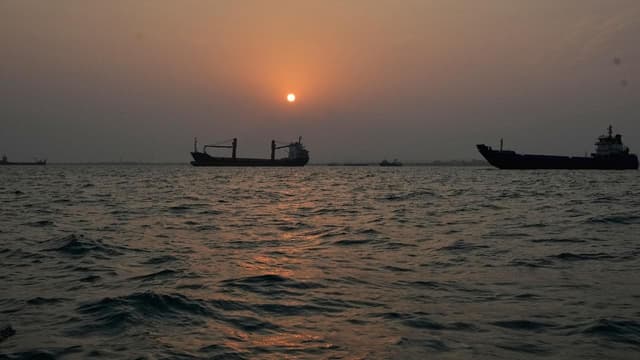 Iran plans new 'exclusion zone' near Strait of Hormuz