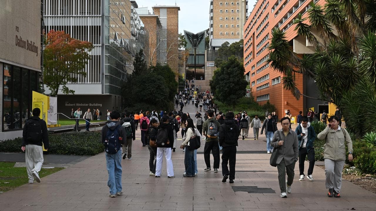 Concession card call for all Aussie uni students