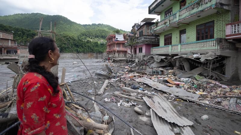 Australian found safe in Nepal as others wait and hope