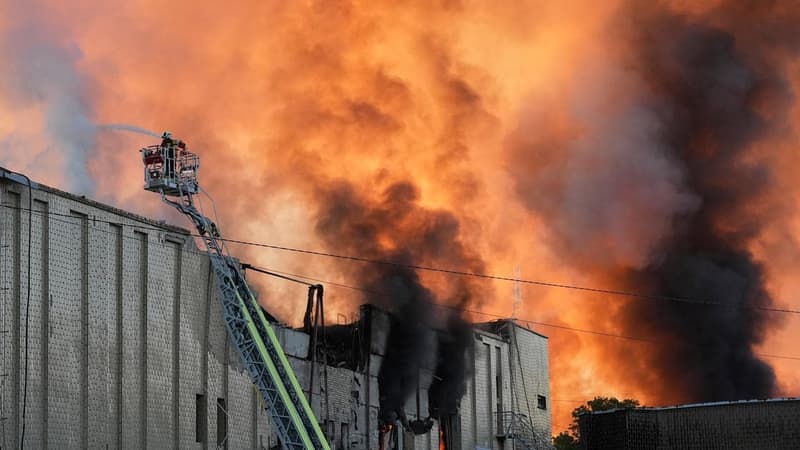 Two dead as Russia attacks Kyiv after brief ceasefire