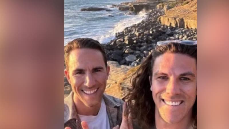 Trio charged with killing of Aussie surfers go on trial