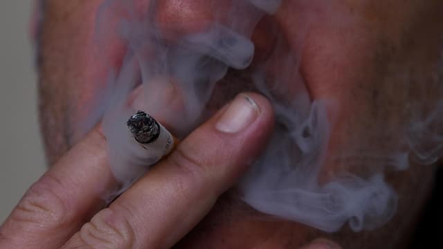'Cherrypicking': doubt over Labor's chosen smoking data
