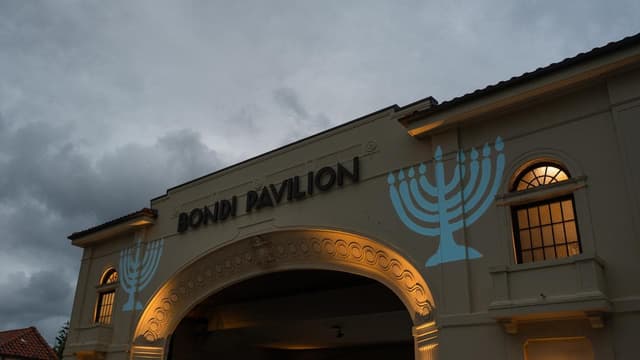 Bring more light: festival to mark Bondi anniversary