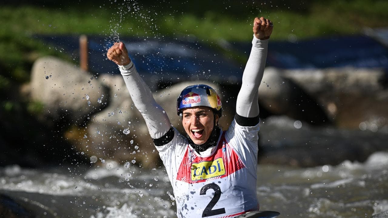 Fox reigns in Spain to secure another world canoe title