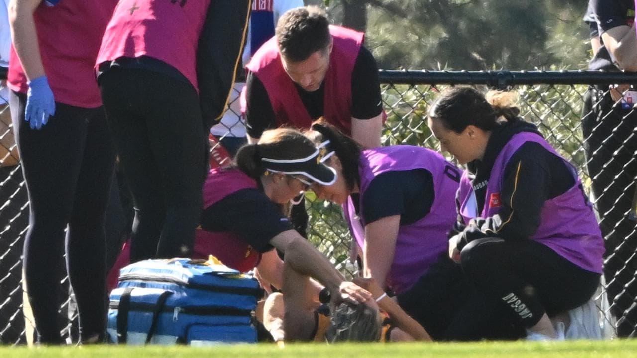 Hawthorn win soured by skipper's sickening knee injury