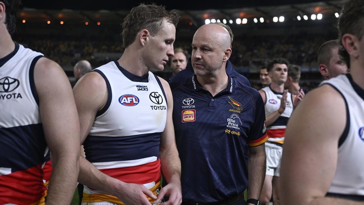 Crows make decision on tenure of head coach