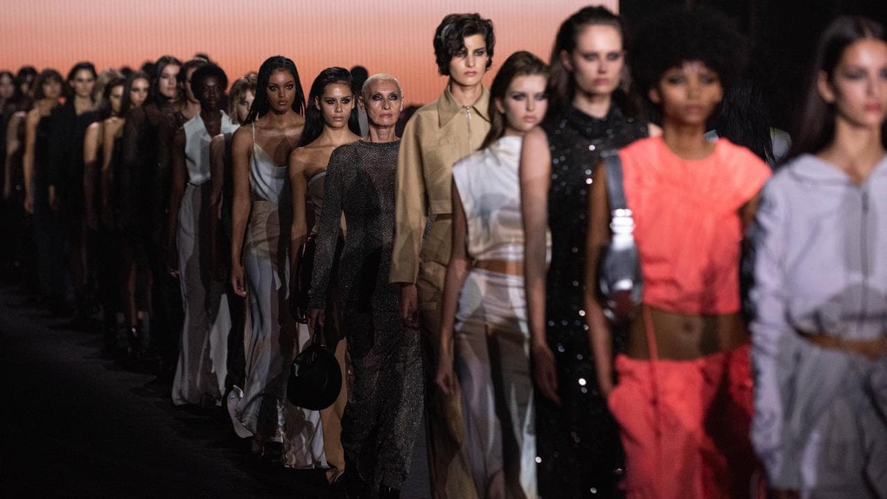Two Australian fashion retailers go into administration