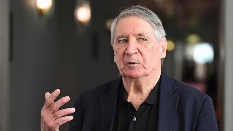 Ex-spy chief warns Muslim community can't feel targeted