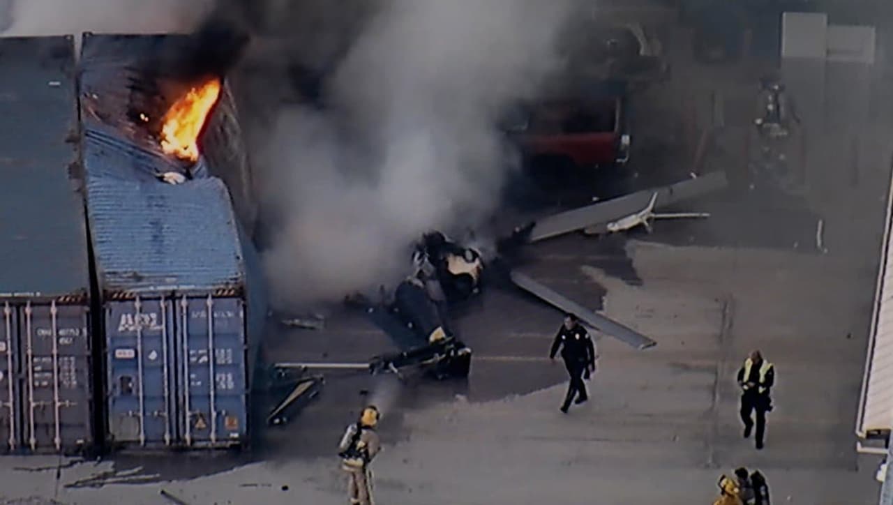 News helicopter crashes in Los Angeles, killing three