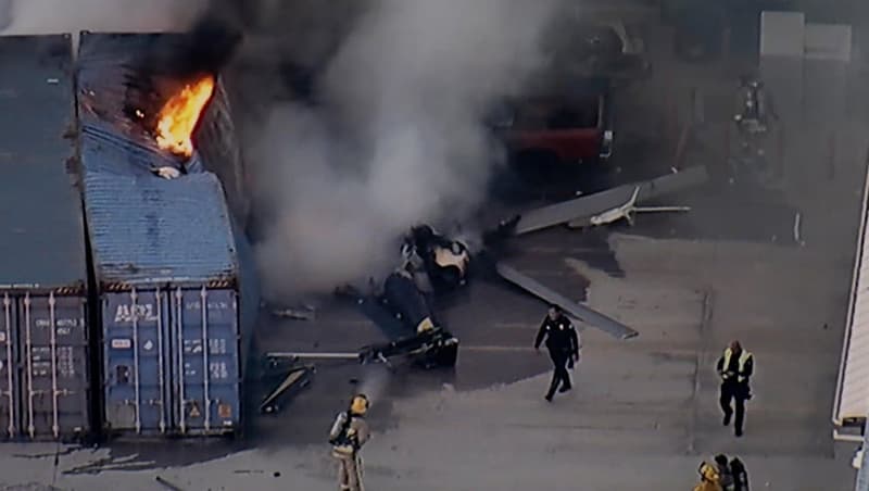News helicopter crashes in Los Angeles, killing three