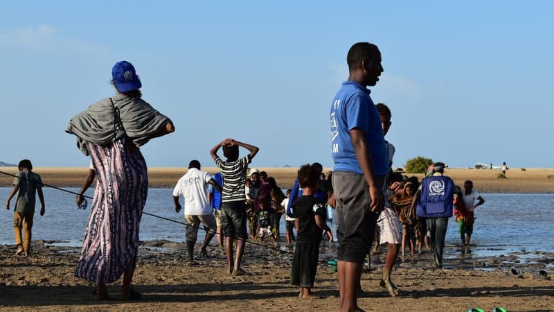 Yemenis take to boats to flee as Mideast war spreads