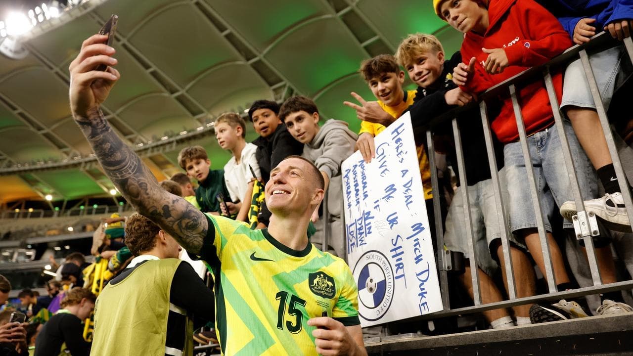 Retired Socceroo scores Asian Champions League worldie