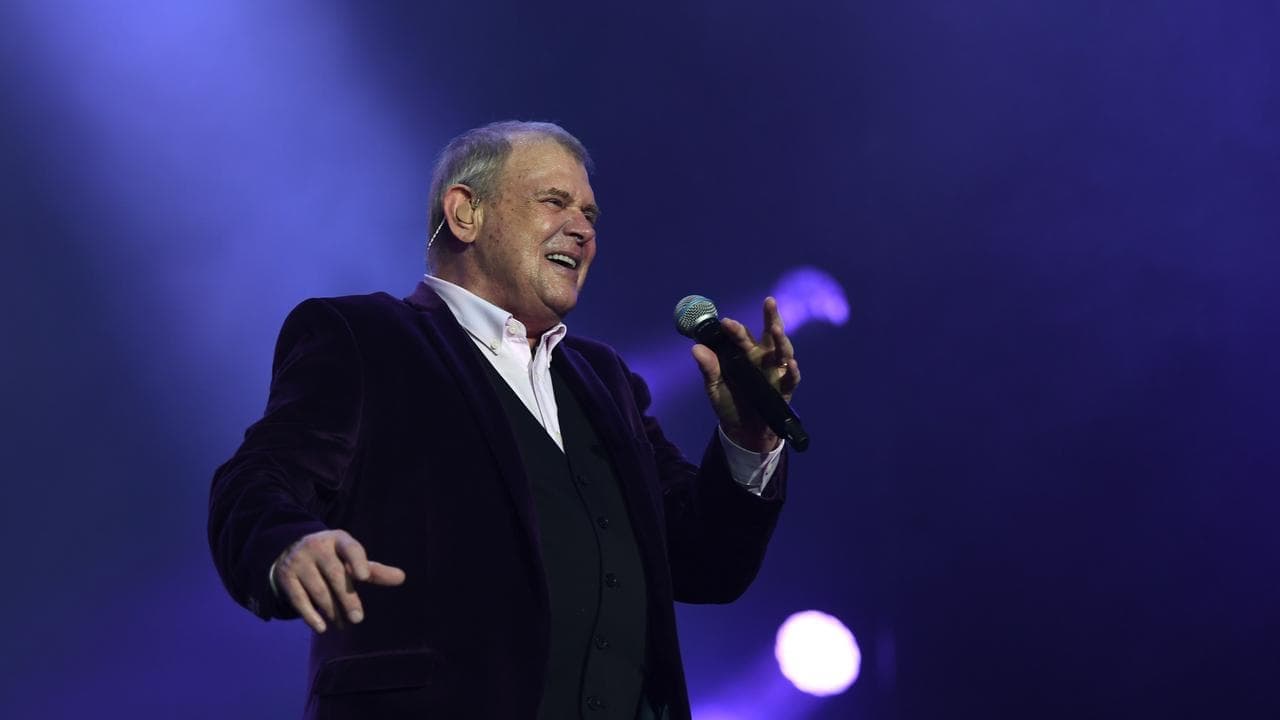 Farnham to skip tribute concert due to worsening health