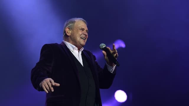 Farnham to skip tribute concert due to worsening health