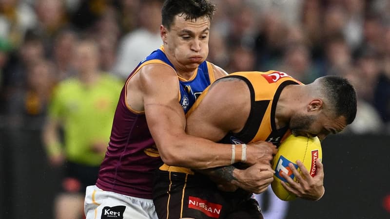 AFL backs whistleblowers for grand final duties