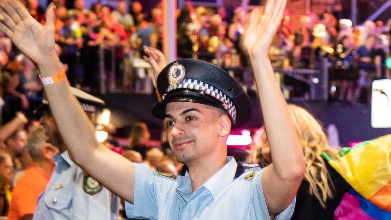 'Pew pew': cop allegedly confessed murders to friend