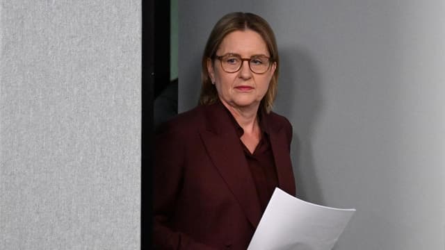 Former premier to front Big Build royal commission