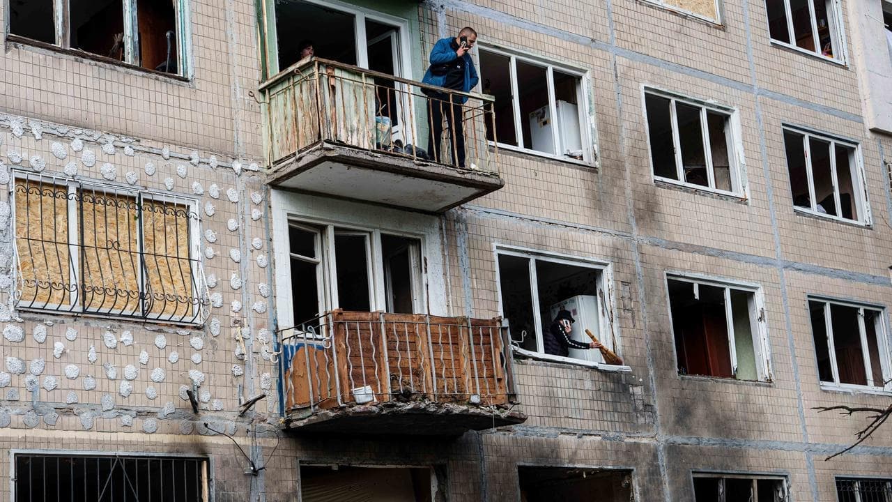 Russia kills eight as strikes continue on Ukraine