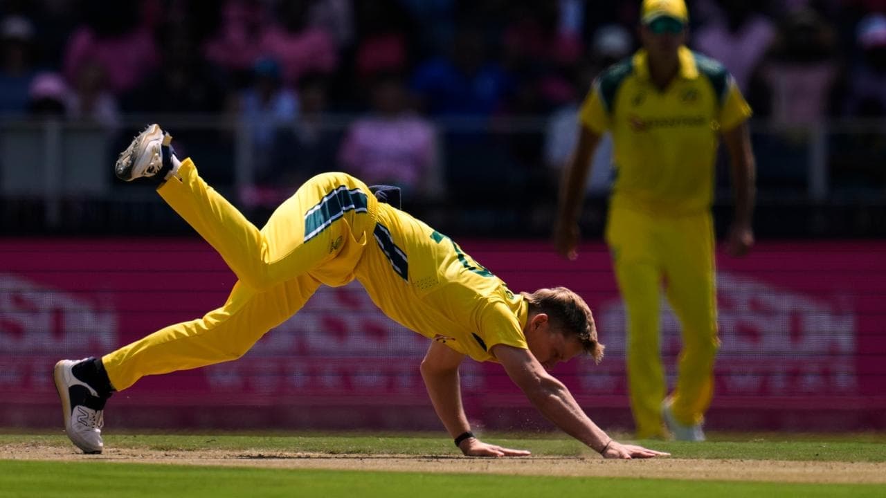 Australia limp to ODI series loss as Protea bats bloom