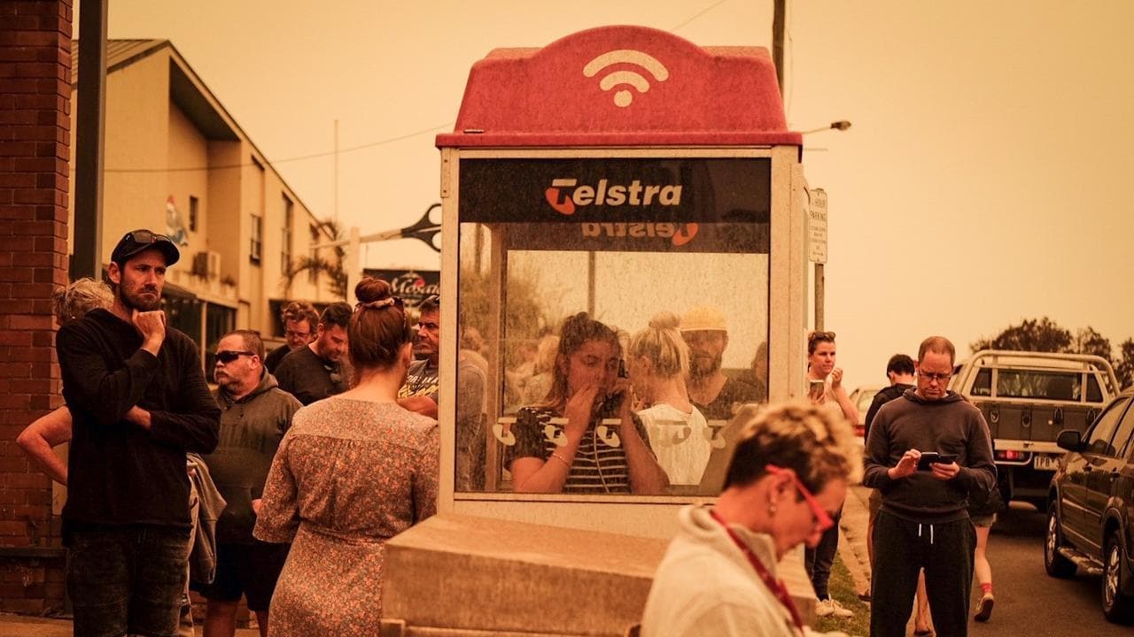 Highway pay phone rings in national treasure status