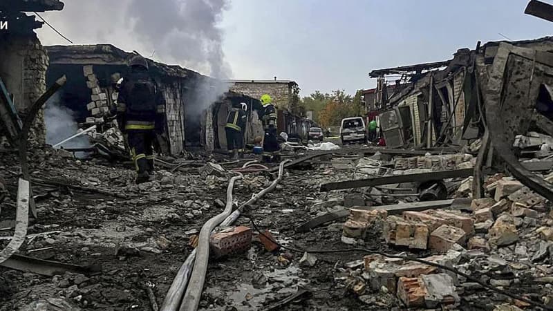 Russia attacks Ukraine energy grid, forcing power cuts