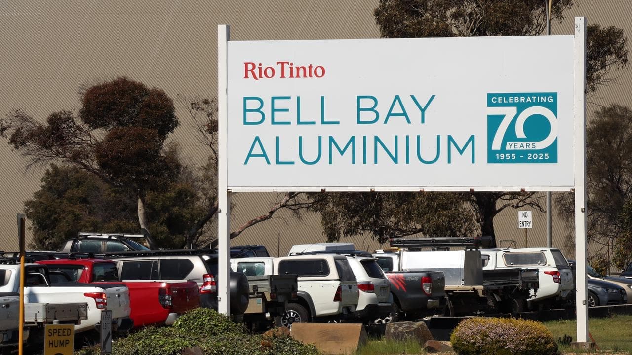 Power provider defends costings after smelter's bailout