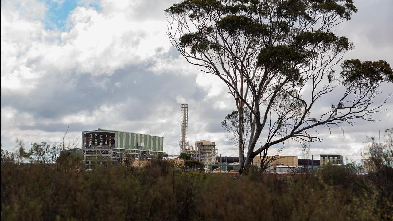 Australian rare earth miners in $1 billion tie-up