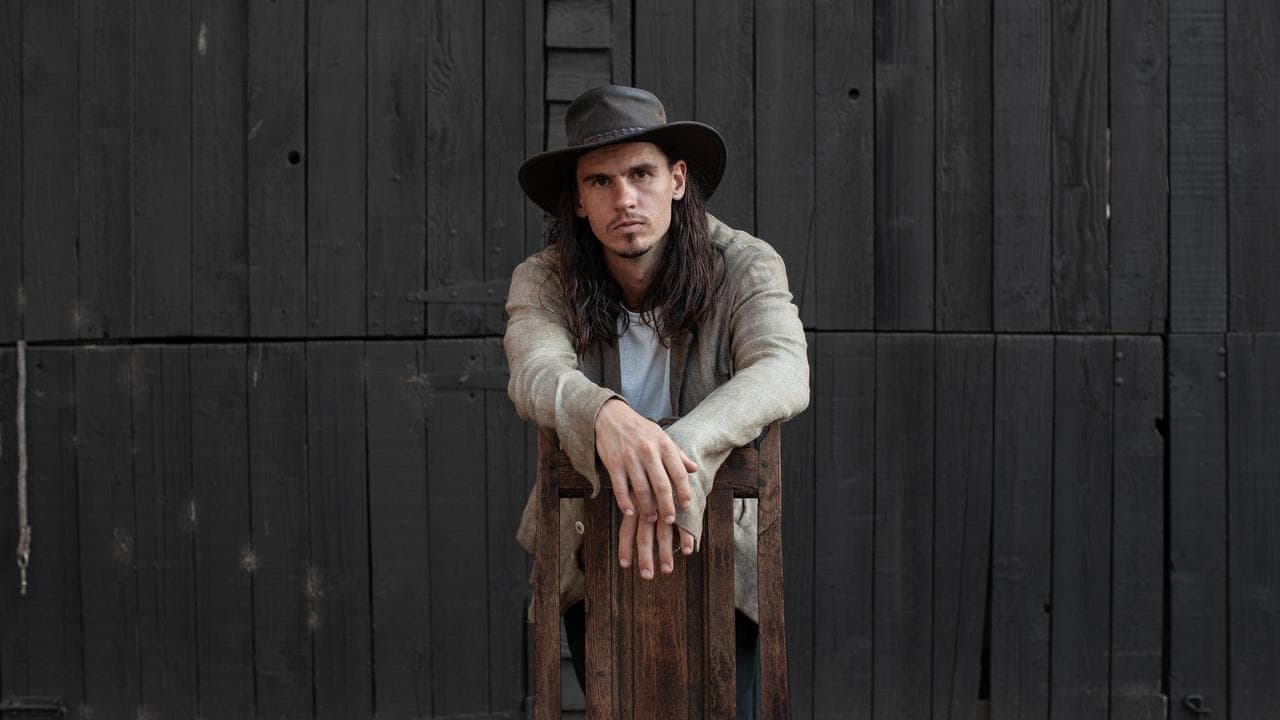 Dining with Dingo: musician puts it all on the table