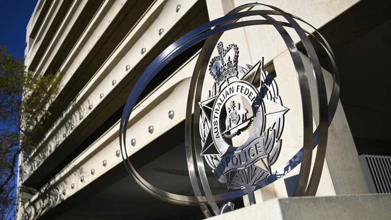 Authorities probe FlyDubai co-pilot's Australian ties
