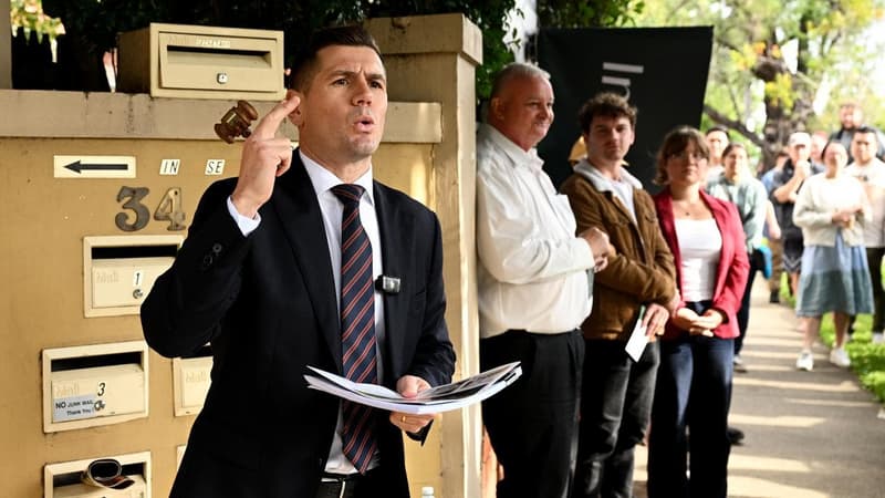 Auctions flop as home buyers digest rising rates
