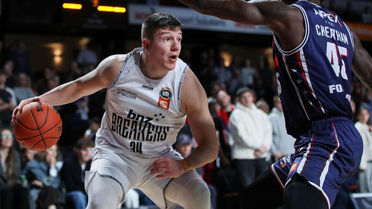 Breakers shut down off-target 36ers in NBL surprise
