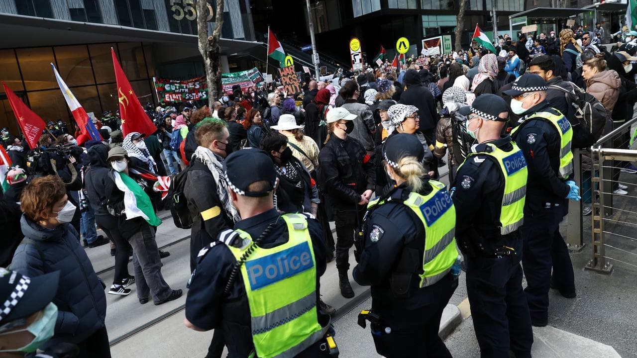 Activist fights legality of cops' weapons expo powers