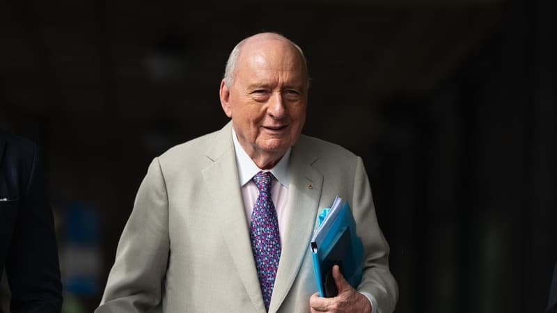 Teen felt ‘violated’ after alleged Alan Jones groping